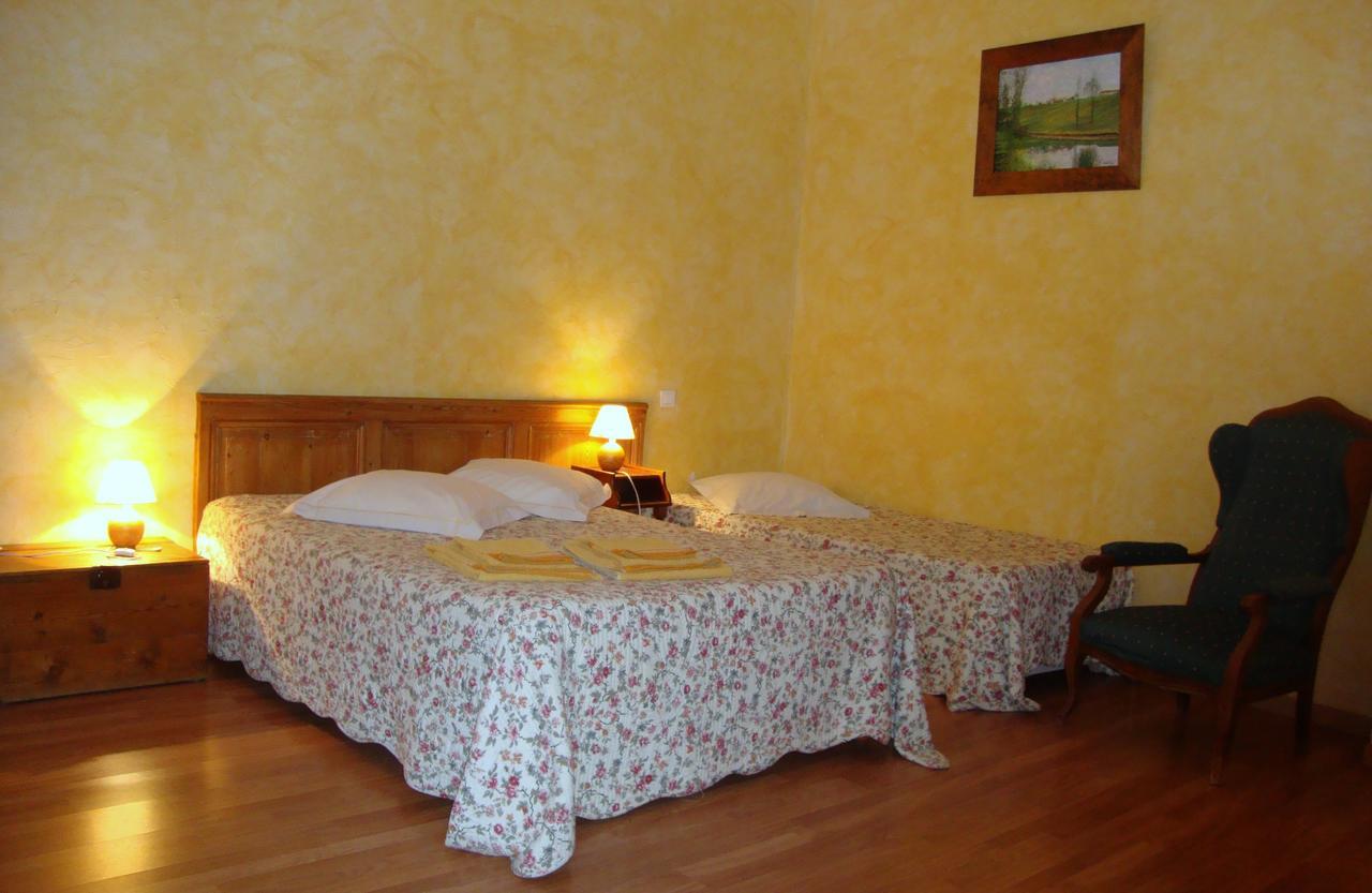 Golf De Teynac Bed & Breakfast Beychac-et-Caillau ภายนอก รูปภาพ