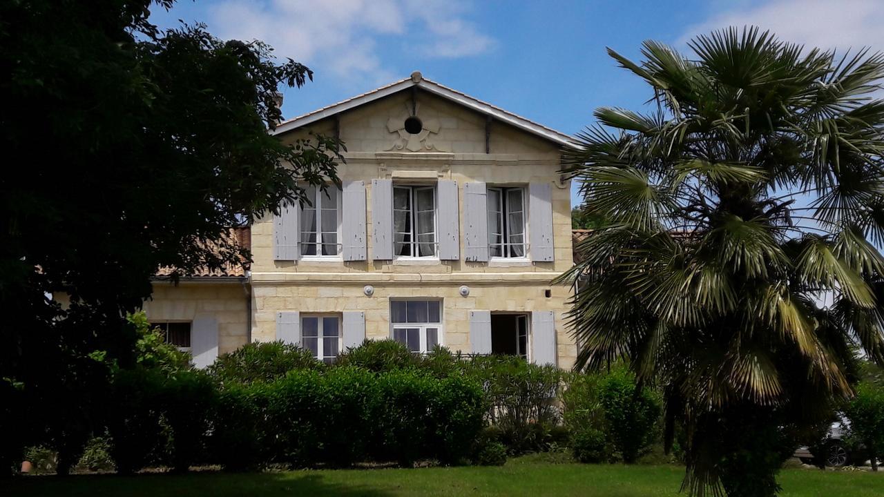 Golf De Teynac Bed & Breakfast Beychac-et-Caillau ภายนอก รูปภาพ