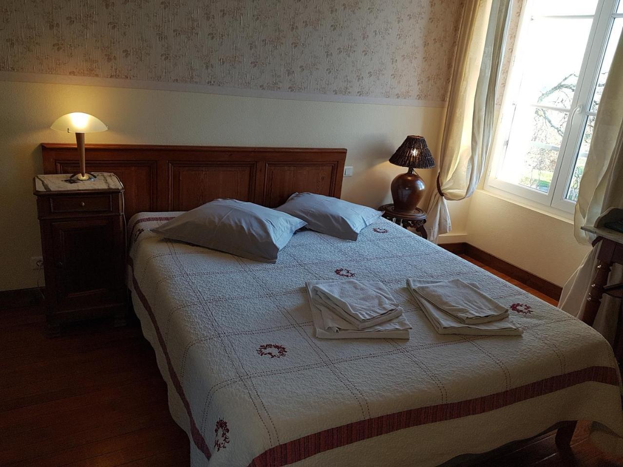 Golf De Teynac Bed & Breakfast Beychac-et-Caillau ภายนอก รูปภาพ